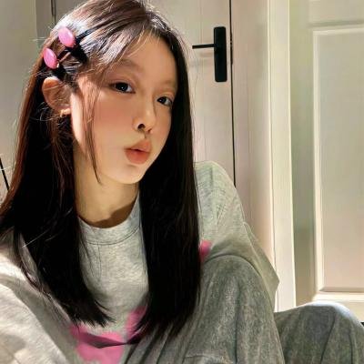 捷运上的女孩